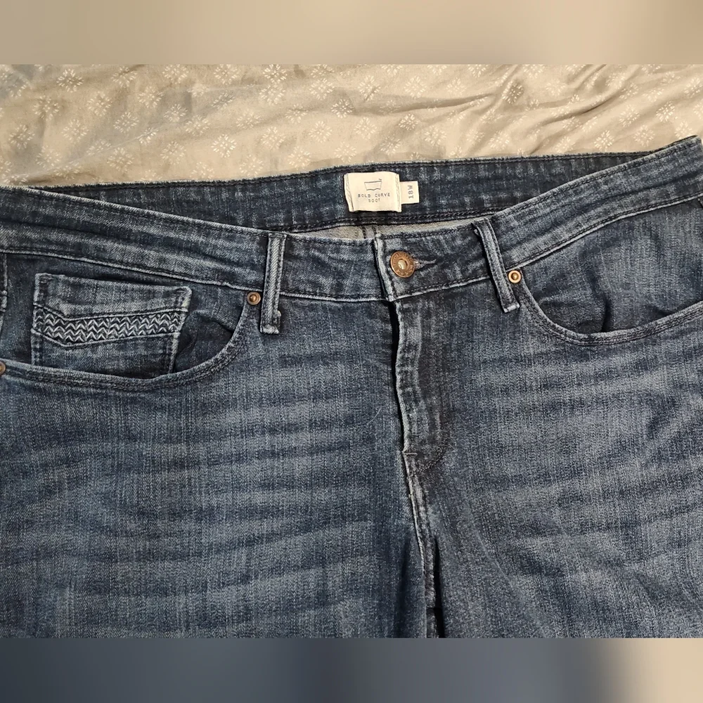 Levi's Strauss Women's Bold Curve Boot Cut, Five Pocket, Blue Jeans Size 18w - Picture 2 of 9